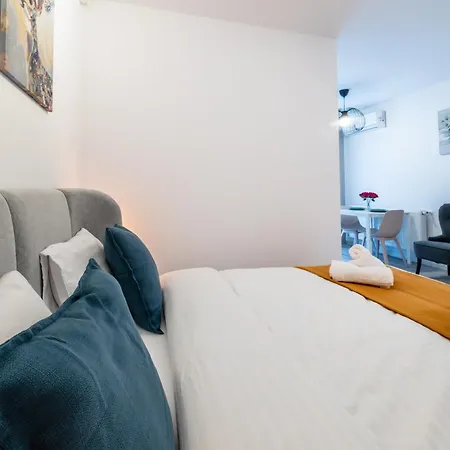 Hills - With Balcony & View Bucharest