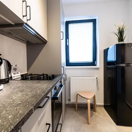 Hills - With Balcony & View Apartment Bucharest