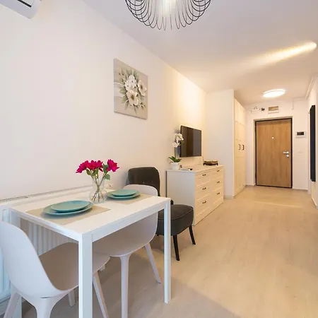 Hills - With Balcony & View *