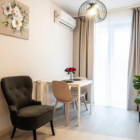 Hills - With Balcony & View Bukarest