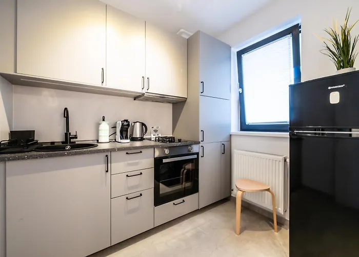 Hills - With Balcony & View * Bukarest