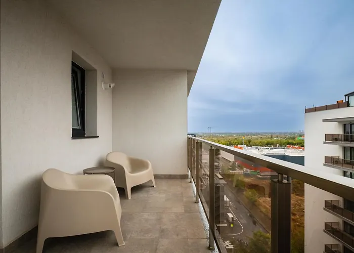 Hills - With Balcony & View Apartment Bukarest