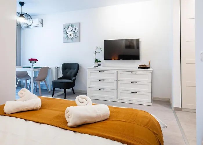 Apartament Hills - With Balcony & View Bucureşti