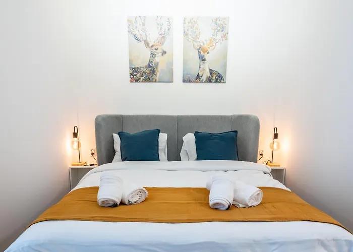 Hills - With Balcony & View Apartament Bucureşti