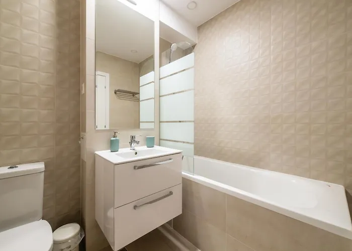 Hills - With Balcony & View Апартаменты Бухарест